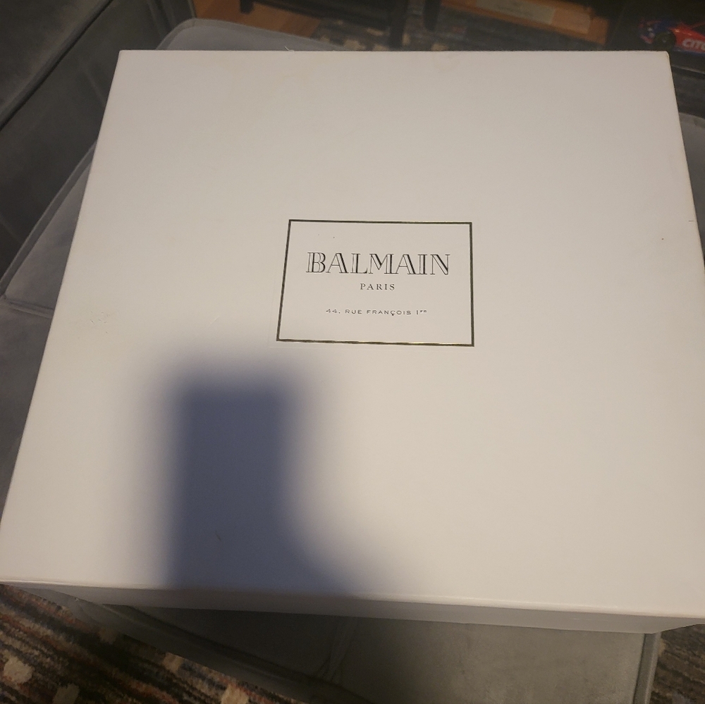 Balmain Black and Red High-Top Sneakers - Picture 9 of 10